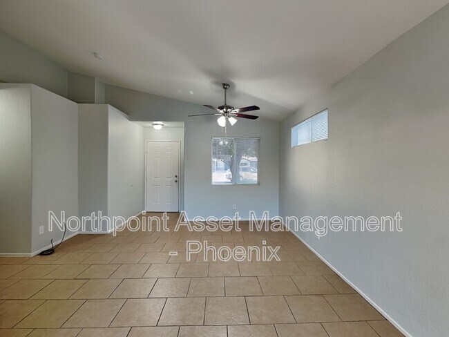 16132 W Lincoln St Goodyear, AZ 85338 photo 2