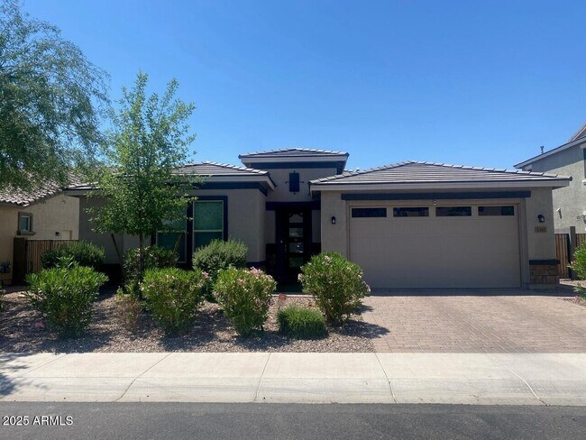 1381 E Scorpio Pl Chandler, AZ 85249 photo 2