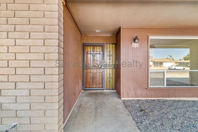 4323 W Royal Palm Rd Glendale, AZ 85301 photo 3