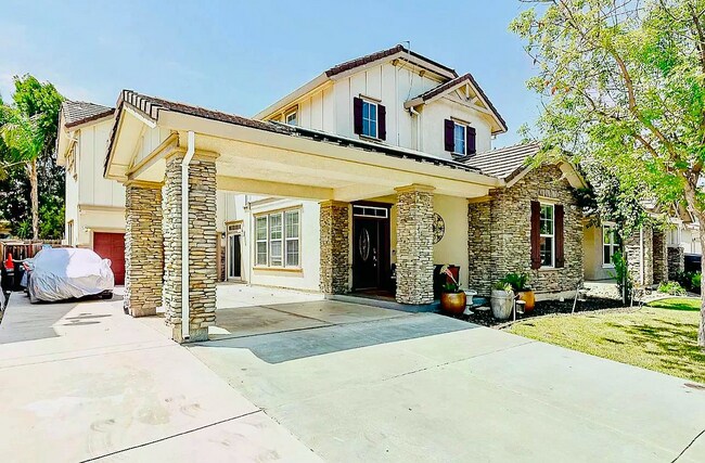 2230 Gibralter Ln