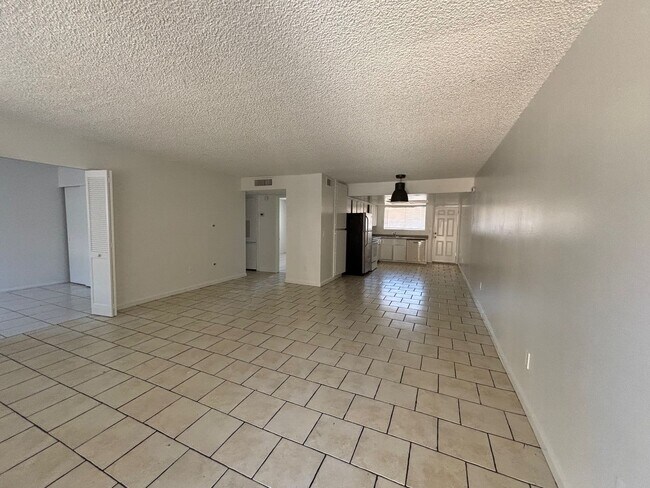 3315 W Loma Ln Phoenix, AZ 85051 photo 3