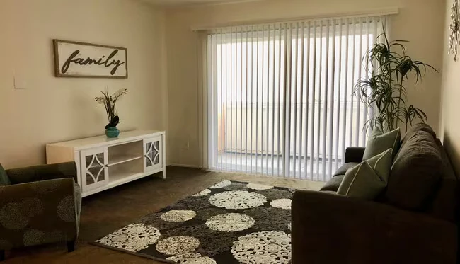 3242 Bonita Rd Chula Vista, CA 91910 photo 3