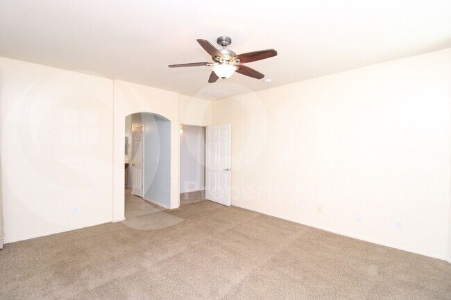 21061 N Bustos Way Maricopa, AZ 85138 photo 5