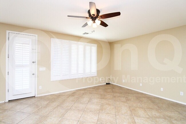 21061 N Bustos Way Maricopa, AZ 85138 photo 4