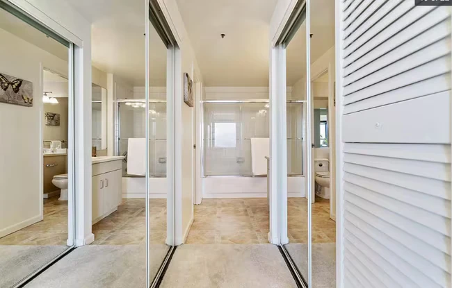 6363 Christie Ave Emeryville, CA 94608 photo 5
