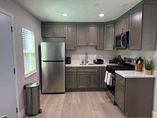 52 S 10th St San Jose, CA 95112 photo 2