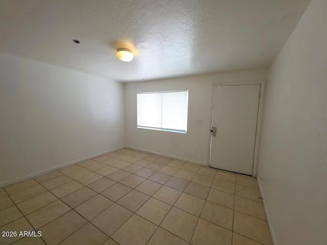 4829 N 37th Ave Phoenix, AZ 85019 photo 3