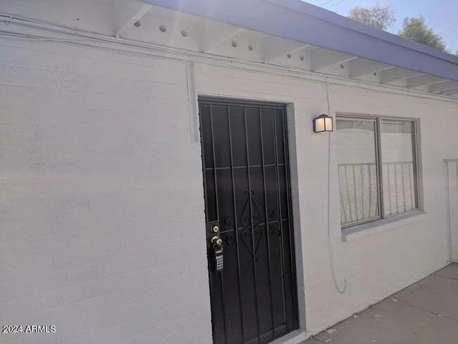 4829 N 37th Ave Phoenix, AZ 85019 photo 2