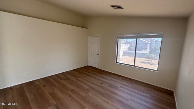 15932 W Lundberg St Surprise, AZ 85374 photo 4