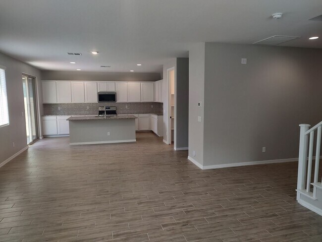 9353 E Saturn Ave Mesa, AZ 85212 photo 4