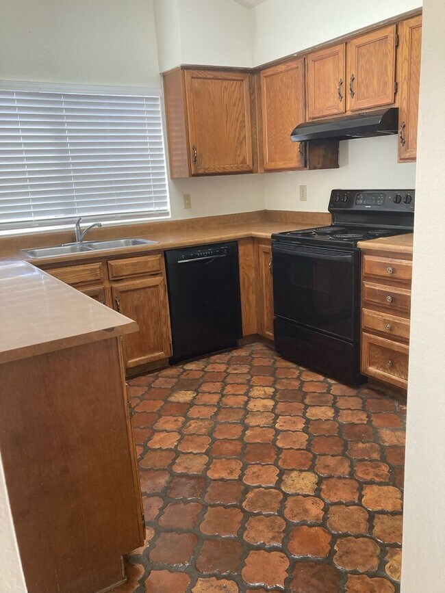 3218 N Woodburne Dr Chandler, AZ 85224 photo 5