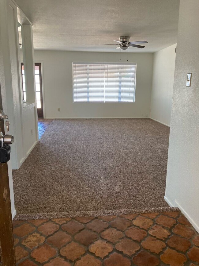 3218 N Woodburne Dr Chandler, AZ 85224 photo 2