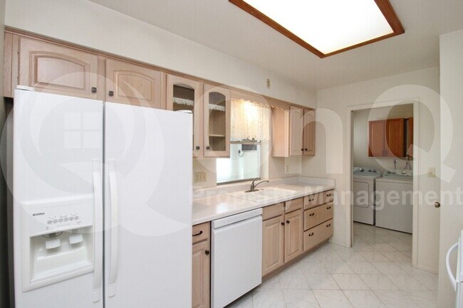 4829 E Catalina Ave Mesa, AZ 85206 photo 2