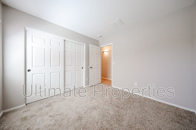 21532 W Durango St photo 3
