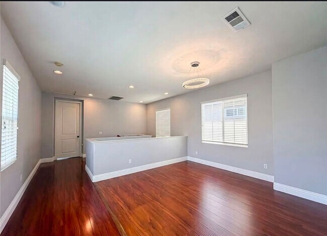 31887 Domenoe Way Temecula, CA 92592 photo 4