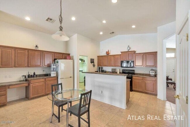 36556 W Velazquez Dr Maricopa, AZ 85138 photo 5