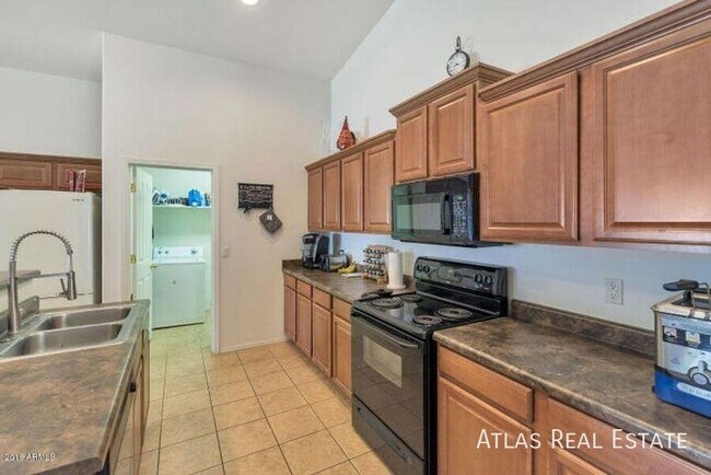 36556 W Velazquez Dr Maricopa, AZ 85138 photo 4