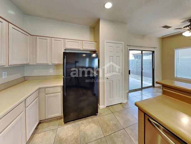 1113 S 4th Ave photo 5