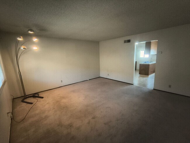 22274 N 6th St Castro Valley, CA 94546 photo 5