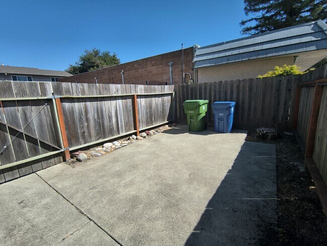22274 N 6th St Castro Valley, CA 94546 photo 4