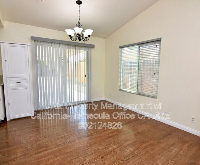 39775 Sunrose Dr Murrieta, CA 92562 photo 3