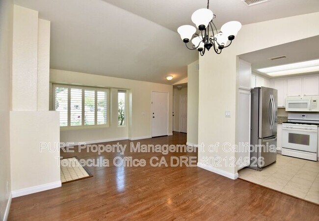 39775 Sunrose Dr Murrieta, CA 92562 photo 4