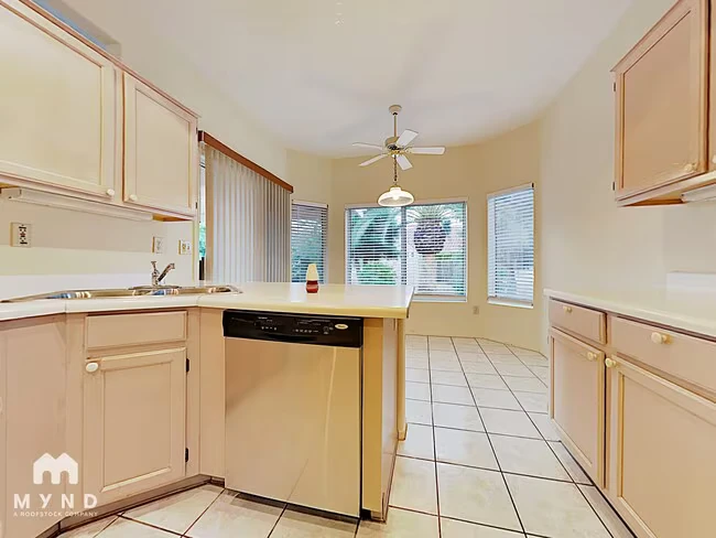 16181 W Heritage Dr Sun City West, AZ 85375 photo 5