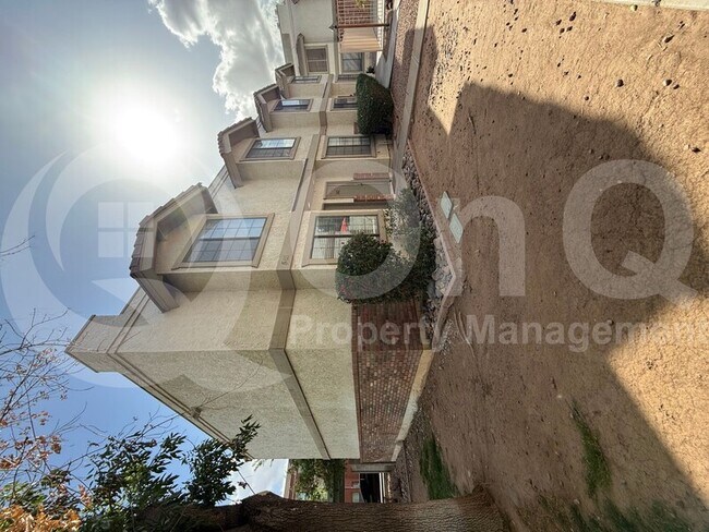 548 S Wilson St Tempe, AZ 85281 photo 2