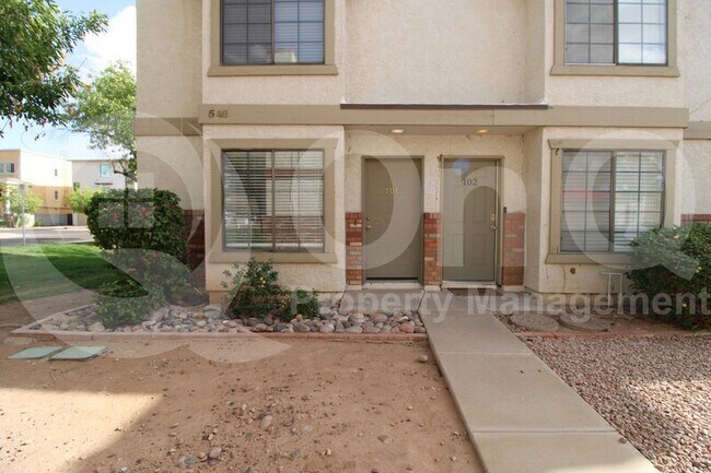 548 S Wilson St Tempe, AZ 85281 photo 3