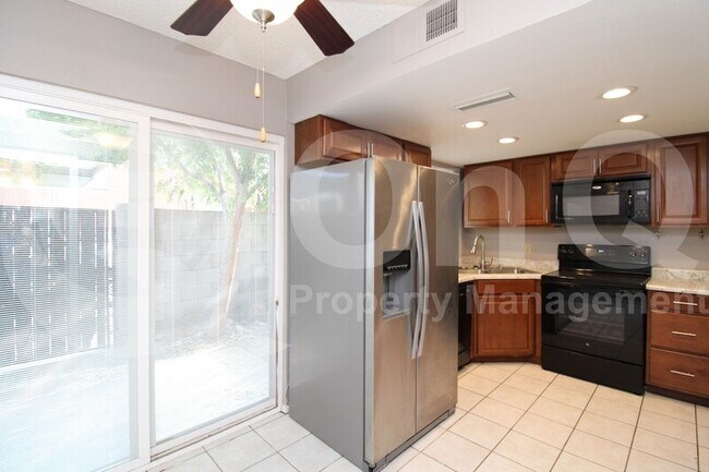 548 S Wilson St Tempe, AZ 85281 photo 4