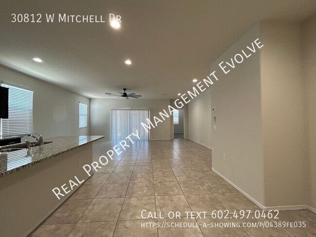 30812 W Mitchell Dr Buckeye, AZ 85396 photo 4