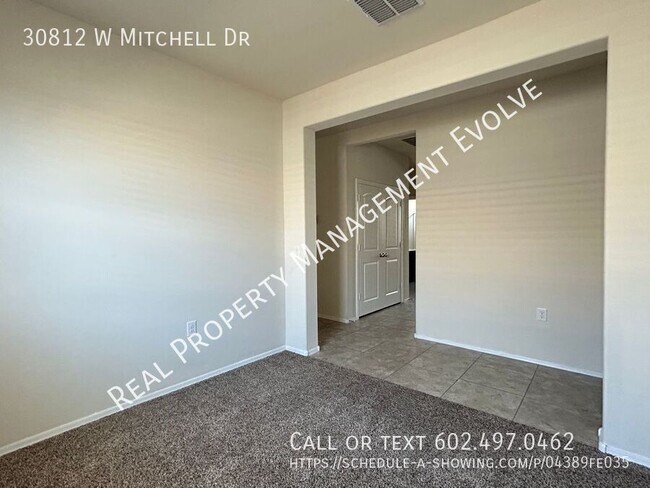 30812 W Mitchell Dr Buckeye, AZ 85396 photo 2
