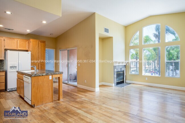 11801 Miro Cir San Diego, CA 92131 photo 2