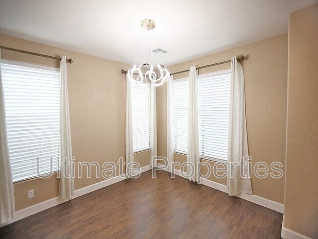 9229 W Yukon Dr Peoria, AZ 85382 photo 3