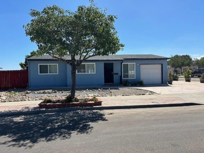 3105 Guilitoy Ave San Diego, CA 92117
