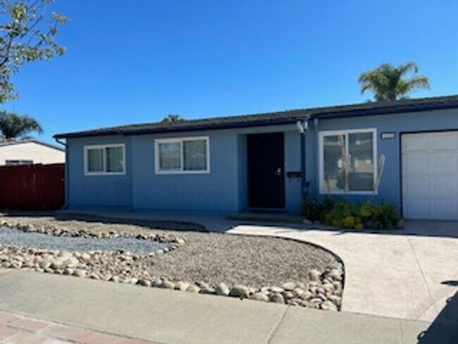 3105 Guilitoy Ave San Diego, CA 92117 photo 2