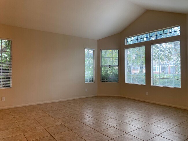 39567 Willowbend Dr Murrieta, CA 92563 photo 3