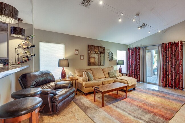 16202 W Banff Ln photo 4