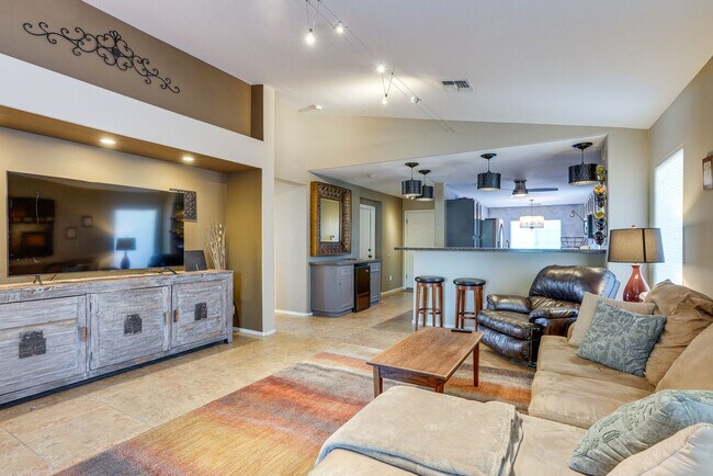 16202 W Banff Ln photo 2