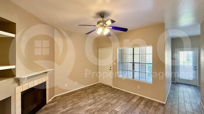 1126 W Elliot Rd Chandler, AZ 85224 photo 4