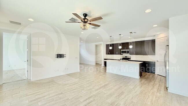 1623 W Estes Way Phoenix, AZ 85041 photo 5