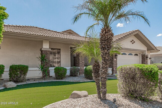 1687 E Carob Dr Chandler, AZ 85286 photo 4