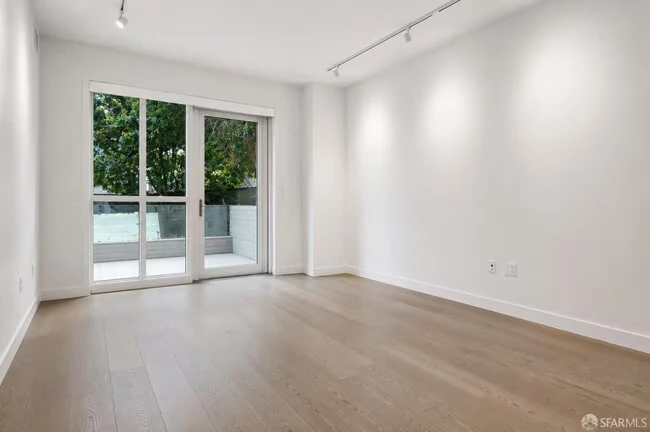 110 Channel St San Francisco, CA 94158 photo 2