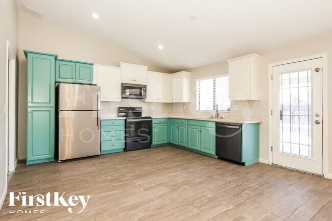 4237 W Grovers Ave Glendale, AZ 85308 photo 5
