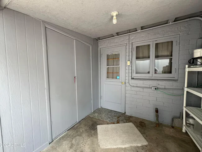 9502 N 2nd Pl Phoenix, AZ 85020 photo 3