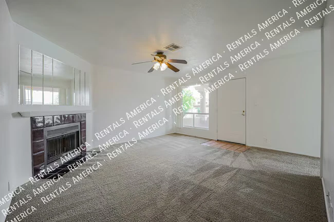 317 W Hononegh Dr Phoenix, AZ 85027 photo 4