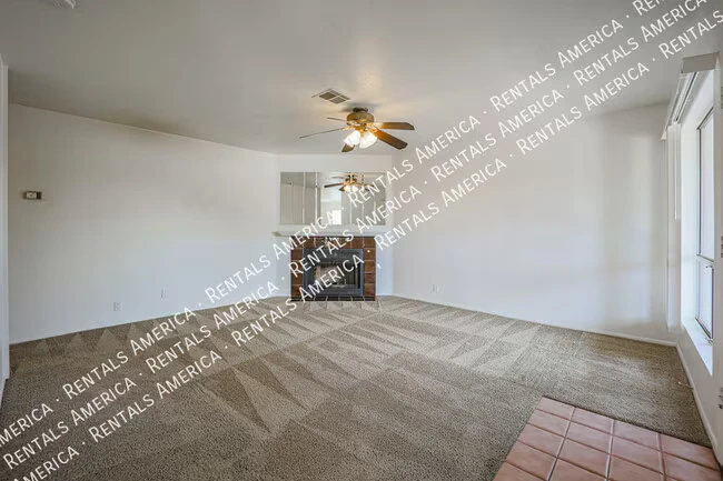 317 W Hononegh Dr Phoenix, AZ 85027 photo 5