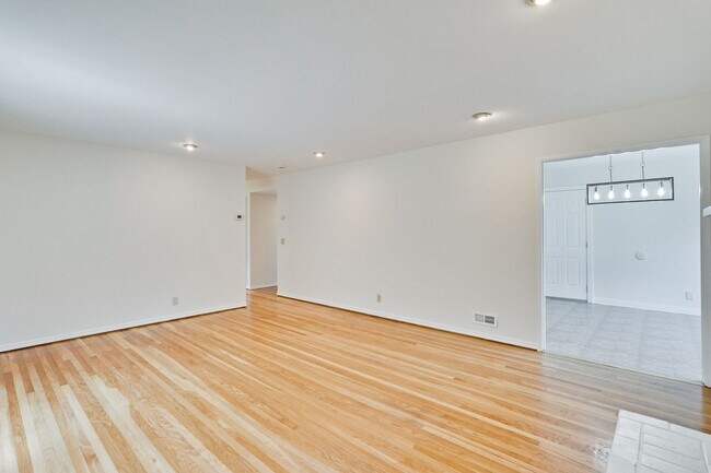 1572 Tobias Dr San Jose, CA 95118 photo 5