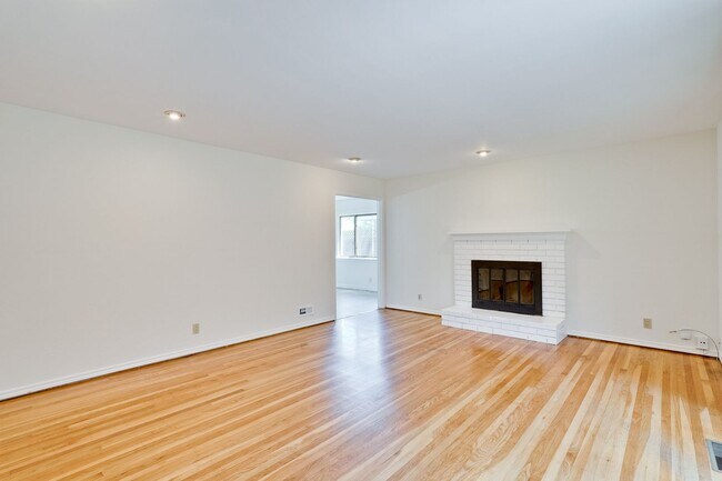 1572 Tobias Dr San Jose, CA 95118 photo 4