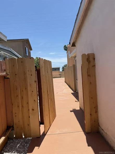 4373 Conrad Ave San Diego, CA 92117 photo 2
